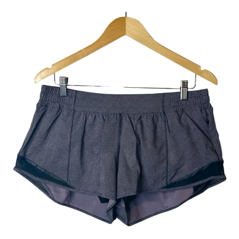 Lululemon Dusky Disperse Lavender Purple Dots Hotty Hot Shorts, Size 12 New